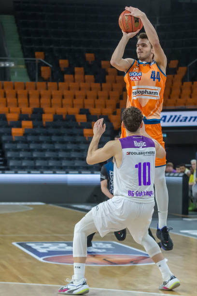 法国中场不 法国中场不