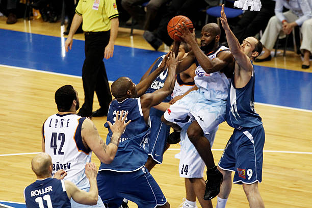 戈稳控大局 戈稳控大局