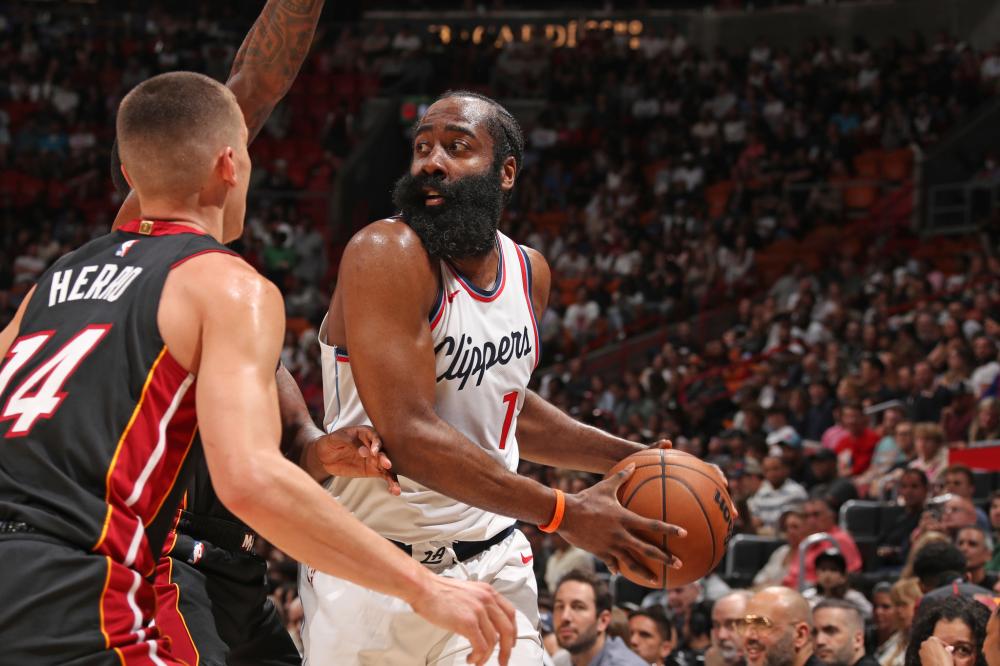 国足终有一 国足终有一